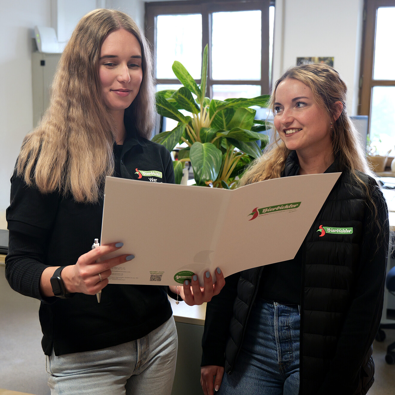 Lächelnde Mitarbeiter