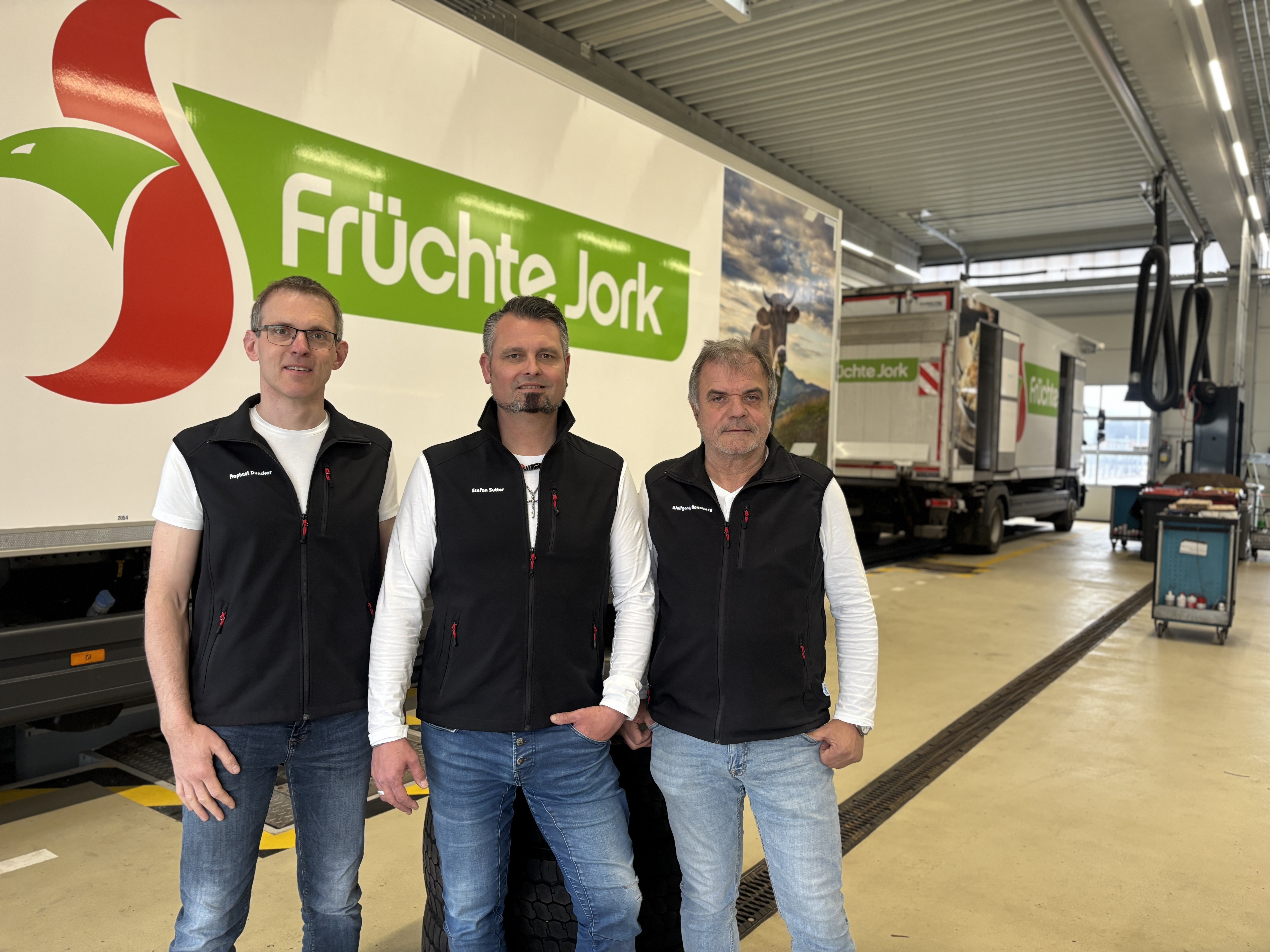 Berufskraftfahrer in einem Lkw Berufskraftfahrer