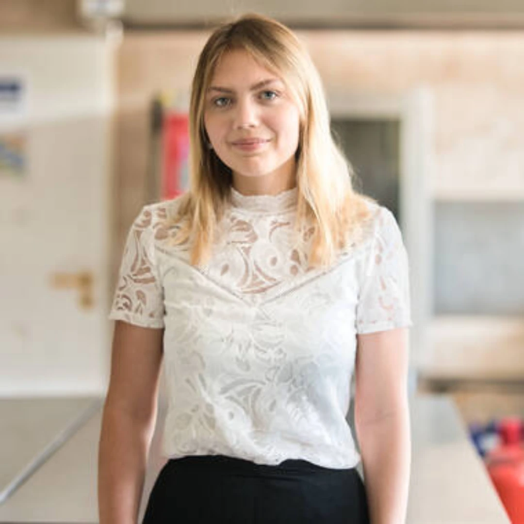 E-Commerce Frau Pittermann